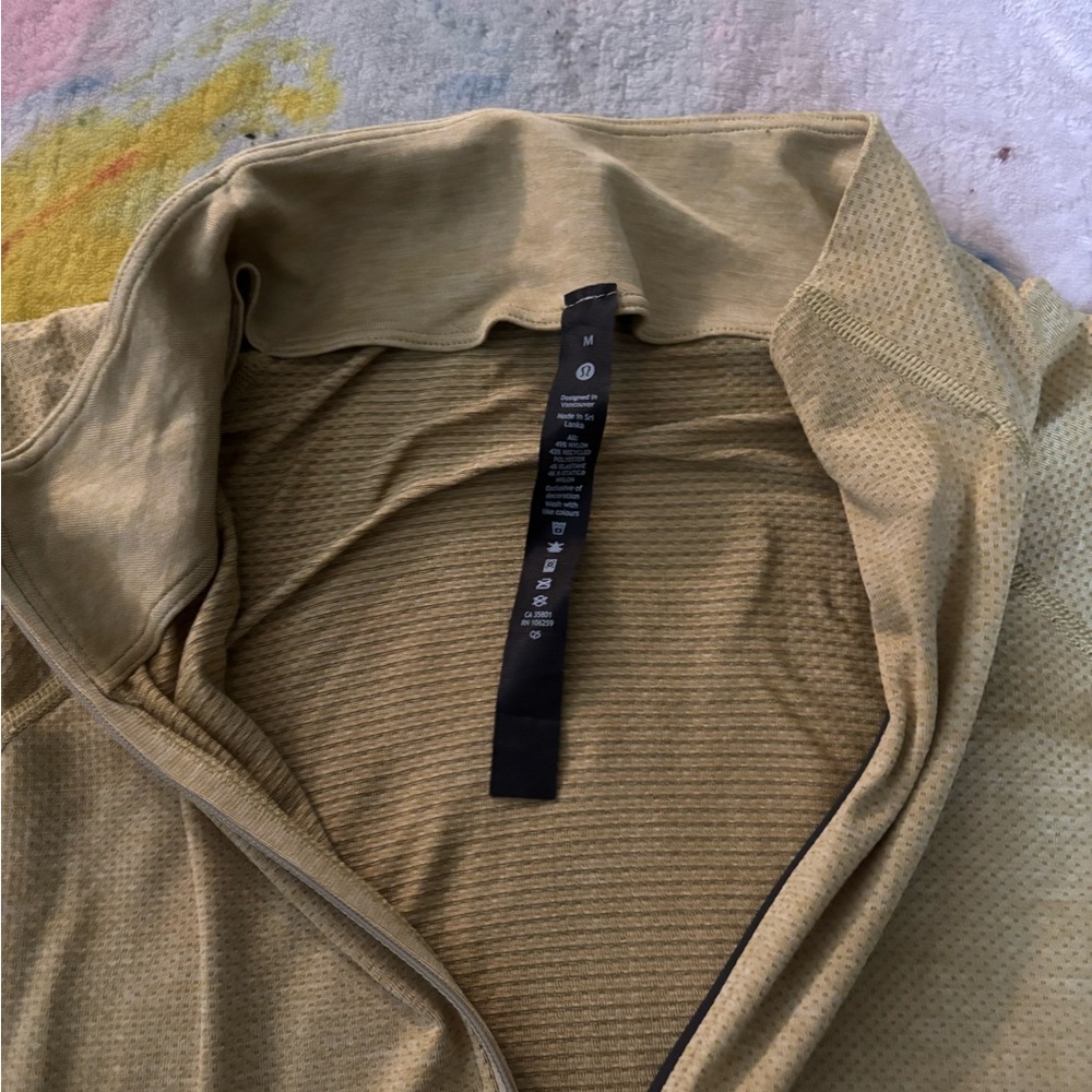 Lululemon Athletica  1/2-Zip Long Sleeve - Picture 3 of 4